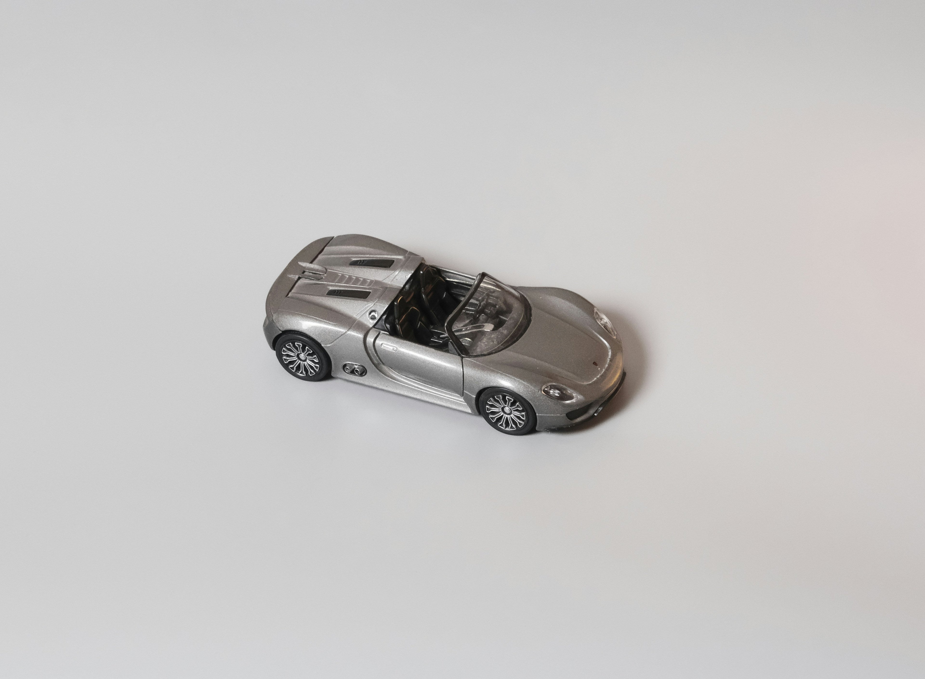 Little Cars, Big Fun - fun facts about die-cast cars